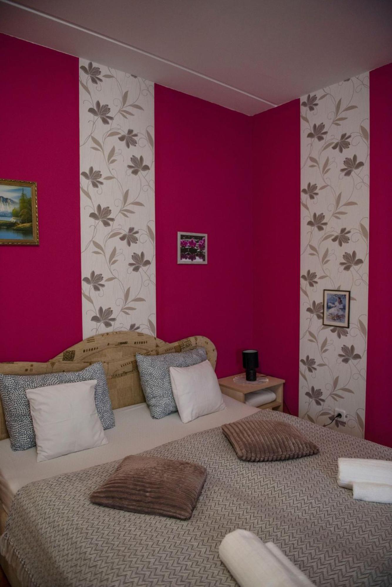 Inci Apartman Печ Экстерьер фото