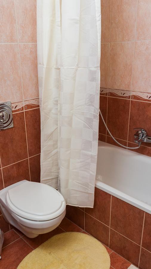Inci Apartman Печ Экстерьер фото
